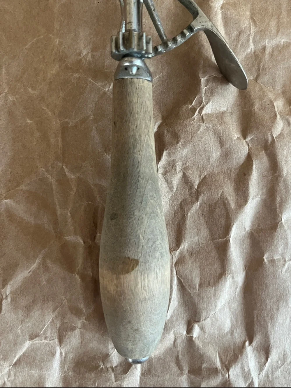 Vintage Gilchrist 31 Metal Ice Cream Scoop with Wooden Handle - Silver